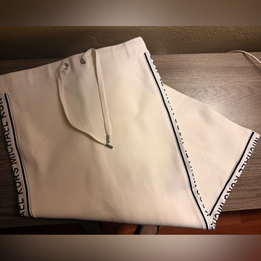 Michael Kors White Sweatpants with Black Trim